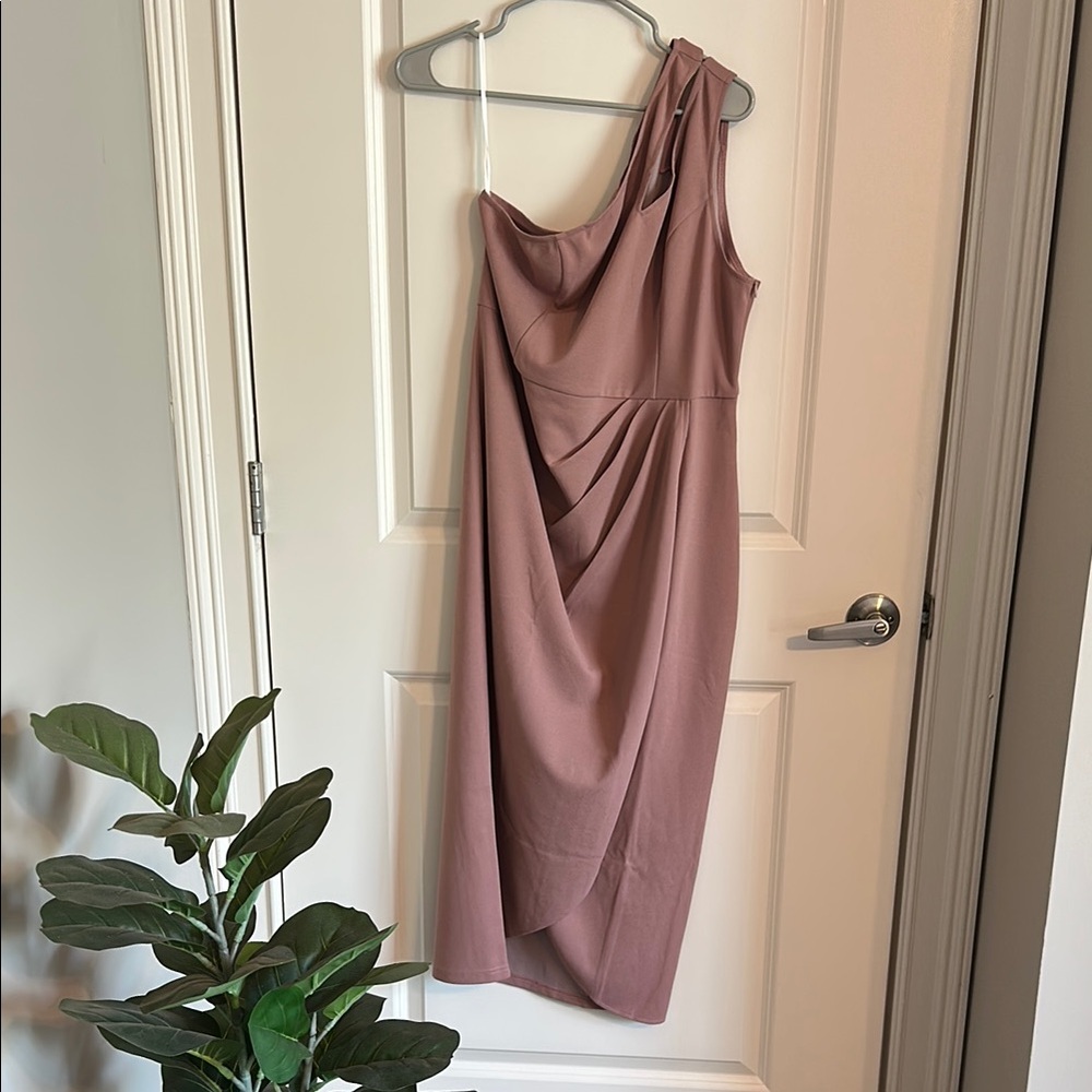 Elegant Mauve One-Shoulder Dress